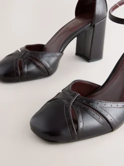 Next Rouge baie - Chaussures à talons carrés en cuir Forever Comfort® avec sangle à la cheville Outlet