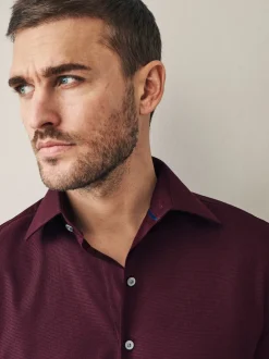 Next Rouge bordeaux - Ajustement régulier - Signature 100% coton avec chemise élégante texturée New