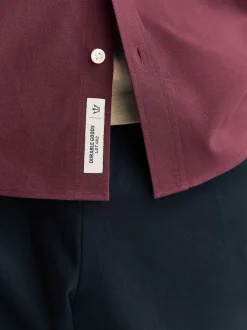 Next - Chemise Oxford stretch à manches longues Rouge bordeaux Clearance