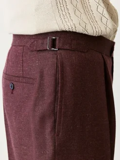 Next Rouge bordeaux - Pantalon élégant en mélange de laine coupe régulière avec lin et ajusteurs latéraux fonctionnels New