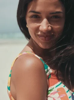 Next - DD Maillot de bain coupe ventrale Col dégagé Rouge/Vert Tropical Outlet