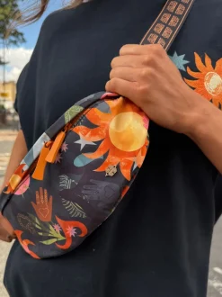 Never Fully Dressed Sac à bandoulière Sling Body Bum