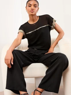 Lipsy Sequins Or en maille Noir - T-shirt col rond Outlet