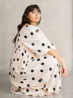 Seraphine Cream Robe longue maternité Sale