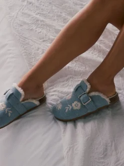 Shabby Chic by Rachel Ashwell® bleu chaussons mules brodées avec semelle plantaire en fourrure Sale