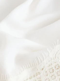 B by Ted Baker Slip de mariée écru en satin et dentelle Online