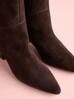 Next Suede Brune - Bottes Tabitha Simmons x Cassidy à talons carrés Online