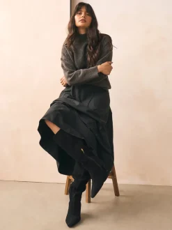 Next Suede noire - Bottes à talons Forever Comfort® à bout pointu Hot