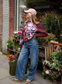 Here for the T Sweat-shirt oversize à Col rond ici à Graphique Fleuri Vase Online