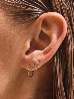 Next Tonalité argentée - Boucles d'oreilles Huggie Hoop en acier inoxydable 3 Lot Best