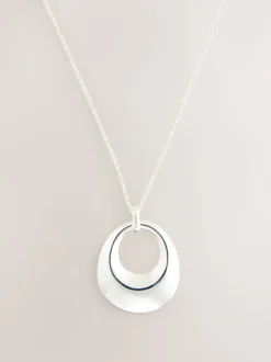 Next Tonalité argentée - Collier long à pendentif cercle ouvert Hot
