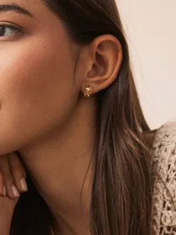 Next Tonalité d'or - Boucles d’oreilles mini feuille Sale