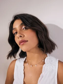 Next Tonalité d'or - Collier à pendentif fleur Discount