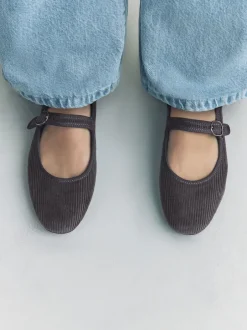 Next Velours côtelé gris - Chaussures Mary Jane à boucle à bout rond Forever Comfort New