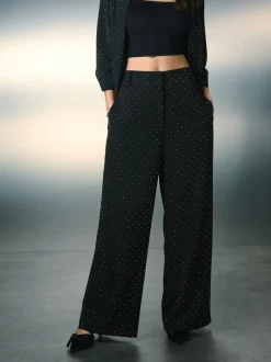 Next Velours noir - Chaussures plates Forever Comfort® à bout pointu et bride arrière à nœud Hot