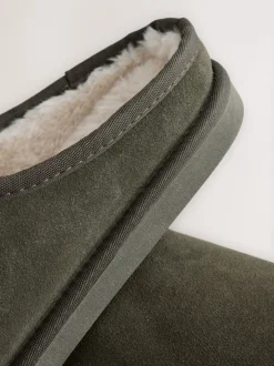 Next Vert kaki - Chaussons mules en daim doublés de fausse fourrure Signature Sale