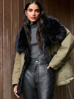 Next Vert kaki - Parka avec bordure contrastée en fausse fourrure Best