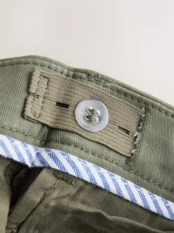 Next - Pantalon chino extensible (3-17ans) Vert olive Clearance