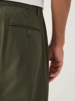 Next Vert olive - Pantalons chinos extensibles plissés simples Clearance