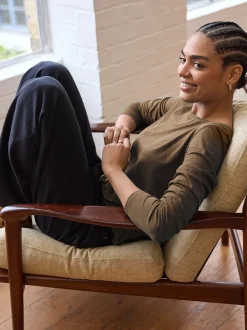 Next - T-shirt à manches longues de cou d'équipage Vert olive Sale