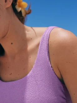 Next - Maillot de bain gainant à encolure dégagée Violet lilas